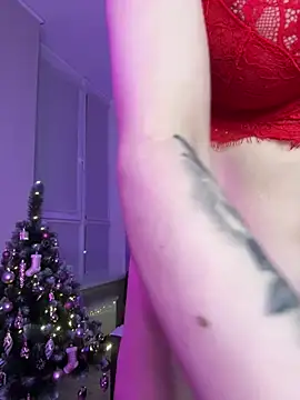 LoveLuna  online show from 12.18.24