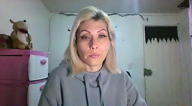 alixia81 online show from 12.10.24
