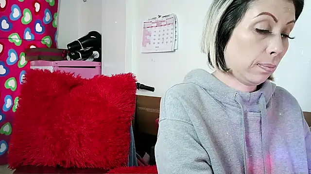 alixia81 online show from 11.08.25