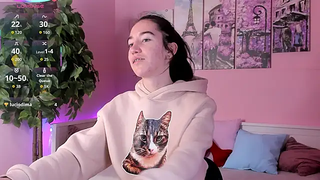 Snapshot of Belle_Via chatting on 09.24.25 Belle Via online show from 09.24.25