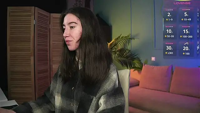 Snapshot of Belle_Via chatting on 10.04.25 Belle Via online show from 10.04.25