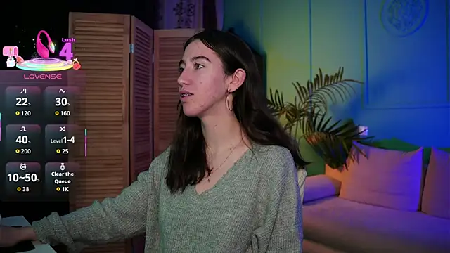 Snapshot of Belle_Via chatting on 10.24.25 Belle Via online show from 10.24.25