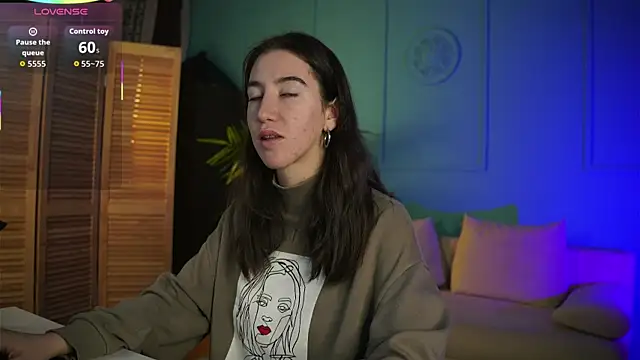 Snapshot of Belle_Via chatting on 10.27.25 Belle Via online show from 10.27.25