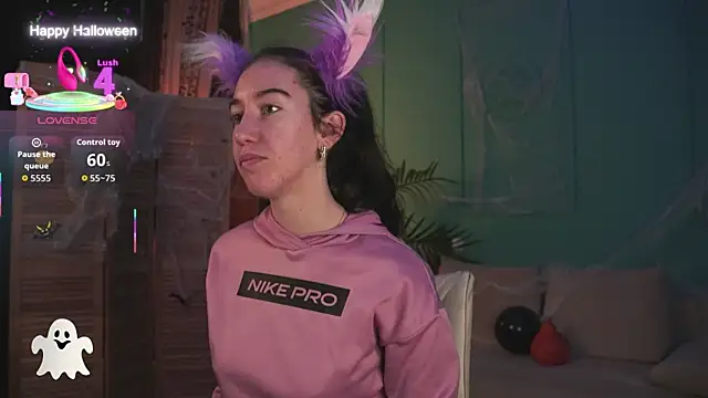 Snapshot of Belle_Via chatting on 11.03.25 Belle Via online show from 11.03.25