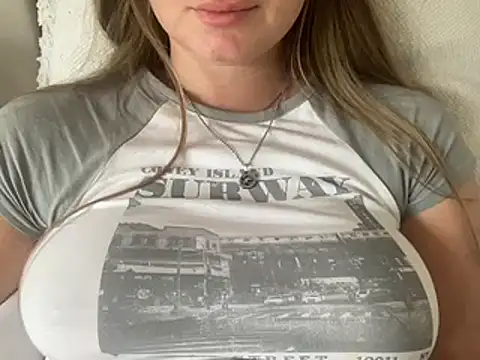KaraLeee online show from 01.08.25