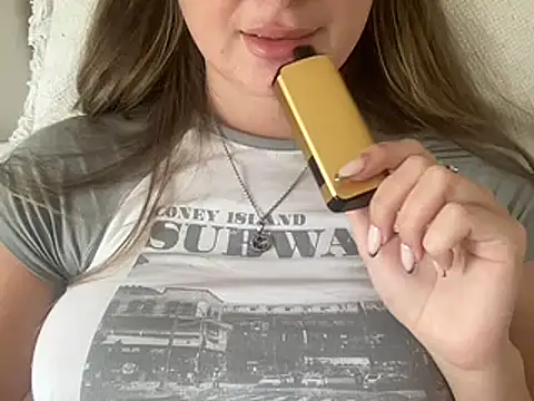 KaraLeee online show from 01.09.25