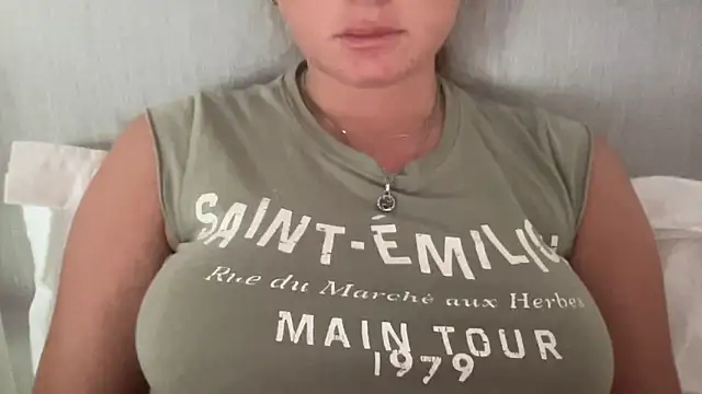 KaraLeee online show from 03.04.25