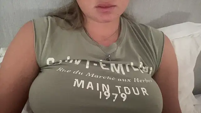 KaraLeee online show from 03.04.25