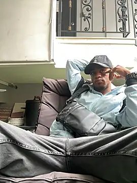 AaronCruz  online show from 02.12.25