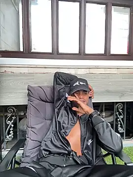 AaronCruz  online show from 02.21.25