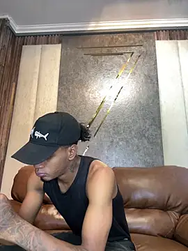 AaronCruz  online show from 03.18.25