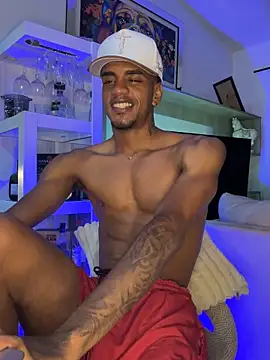 AaronCruz  online show from 10.05.25