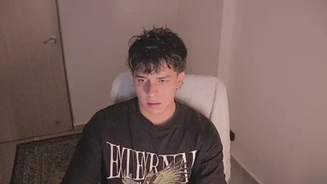 Snapshot of Tony_Hoffa chatting on 09.23.25 Tony Hoffa online show from 09.23.25