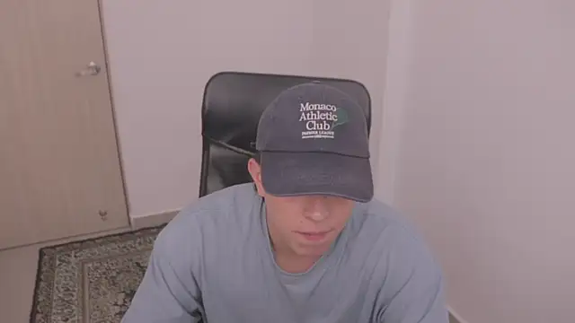 Snapshot of Tony_Hoffa chatting on 09.24.25 Tony Hoffa online show from 09.24.25