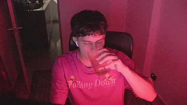 Snapshot of Tony_Hoffa chatting on 10.03.25 Tony Hoffa online show from 10.03.25