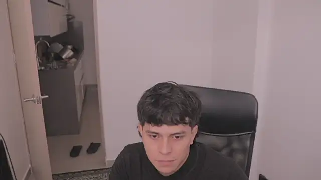 Snapshot of Tony_Hoffa chatting on 10.07.25 Tony Hoffa online show from 10.07.25