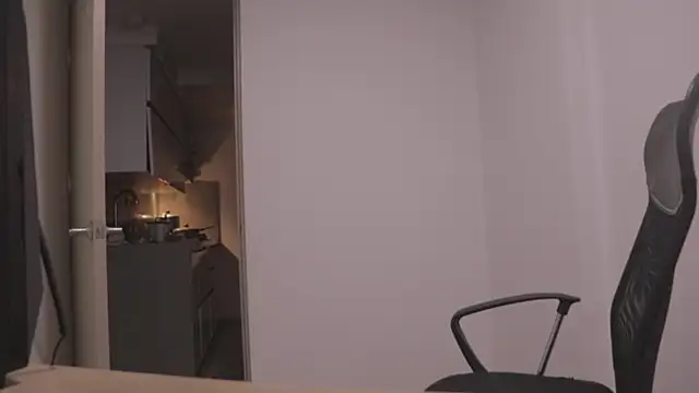 Snapshot of Tony_Hoffa chatting on 10.17.25 Tony Hoffa online show from 10.17.25