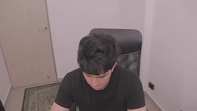 Snapshot of Tony_Hoffa chatting on 10.24.25 Tony Hoffa online show from 10.24.25