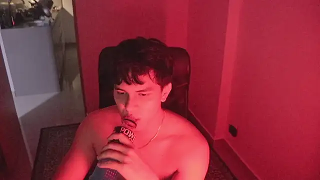 Snapshot of Tony_Hoffa chatting on 10.30.25 Tony Hoffa online show from 10.30.25