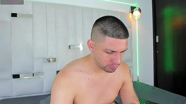 Jacoob19  online show from 10.18.25