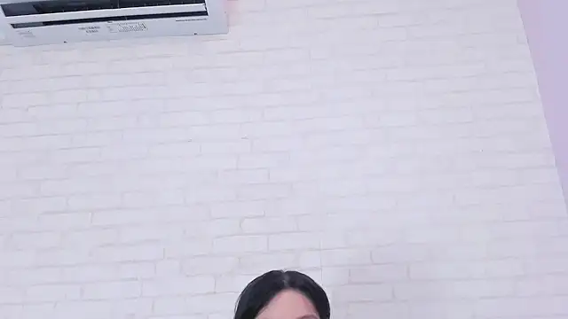 Tiffany mendez online show from 01.03.25