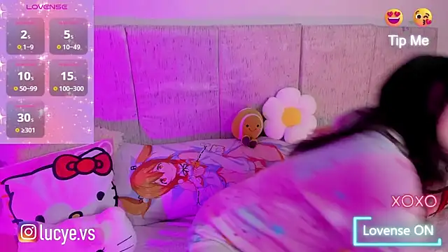 LucyEvans  online show from 09.18.25