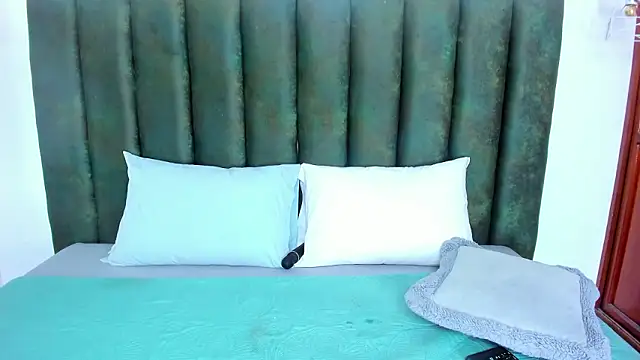 nahomygrey  online show from 03.13.26