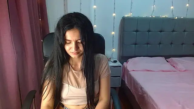 Snapshot of ChloeSanchezx chatting on 01.11.25 ChloeSanchezx online show from 01.11.25