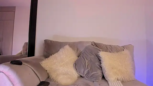 alanajonhsonm online show from 09.18.25