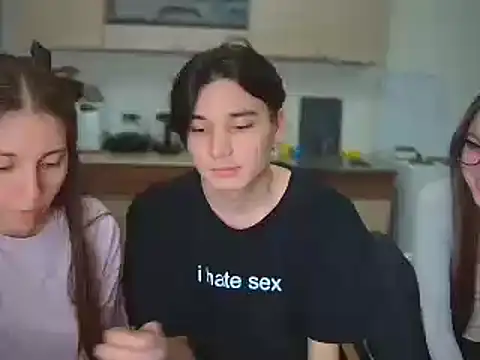 fcjuicy pussy online show from 02.07.25