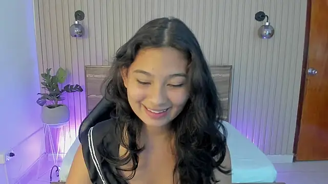 Snapshot of melody_flowers chatting on 01.22.25 melody flowers online show from 01.22.25