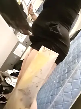 Snapshot of lilbishmiss chatting on 02.05.25 lilbishmiss online show from 02.05.25