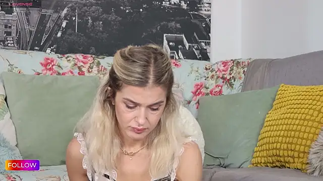 Sarah-Hart online show from 09.16.25