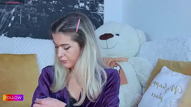 Sarah-Hart online show from 11.30.25