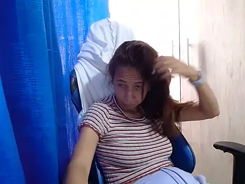 Snapshot of Erotic_latina chatting on 02.28.25 Erotic latina online show from 02.28.25
