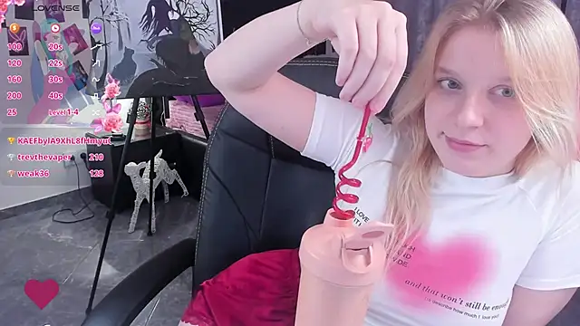 KarambaMoon online show from 01.15.25