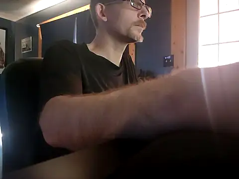 Snapshot of MysteriousFire23 chatting on 03.20.25 MysteriousFire23 online show from 03.20.25