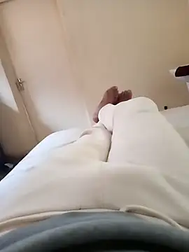 Snapshot of izinjamfee2 chatting on 09.19.25 izinjamfee2 online show from 09.19.25