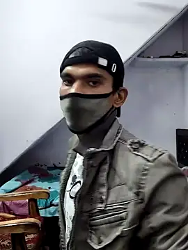 Snapshot of Habibi_big_b chatting on 12.27.24 Habibi big b online show from 12.27.24