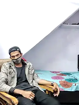 Snapshot of Habibi_big_b chatting on 12.28.24 Habibi big b online show from 12.28.24