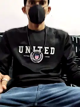 Snapshot of Habibi_big_b chatting on 02.09.25 Habibi big b online show from 02.09.25