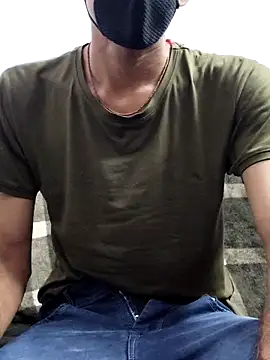 Snapshot of Habibi_big_b chatting on 02.13.25 Habibi big b online show from 02.13.25