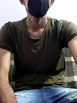 Snapshot of Habibi_big_b chatting on 02.21.25 Habibi big b online show from 02.21.25