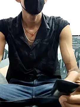 Snapshot of Habibi_big_b chatting on 03.18.25 Habibi big b online show from 03.18.25