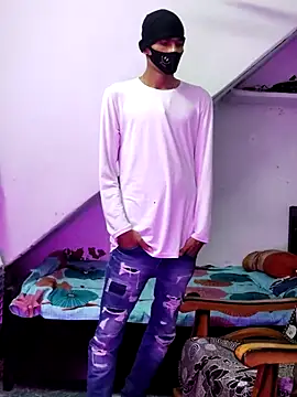 Snapshot of Habibi_big_b chatting on 10.25.25 Habibi big b online show from 10.25.25