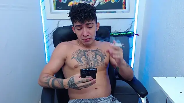 Snapshot of targuerian22 chatting on 10.09.25 targuerian22 online show from 10.09.25