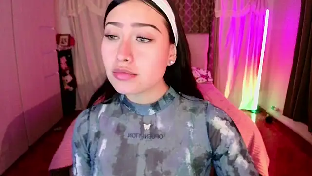 Snapshot of Emilyswan04 chatting on 01.17.26 Emilyswan04 online show from 01.17.26