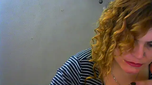 DaniellaKiss online show from 01.02.25