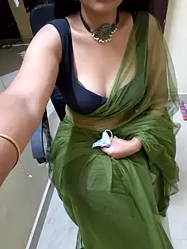 Snapshot of Roja-Telugu777 chatting on 01.08.25 Roja-Telugu777 online show from 01.08.25