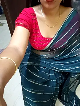 Snapshot of Roja-Telugu777 chatting on 02.01.25 Roja-Telugu777 online show from 02.01.25